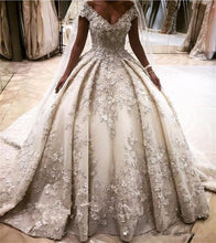 Load image into Gallery viewer, Princess Wedding Dress