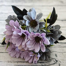 Load image into Gallery viewer, Silk daisy Bride flowers