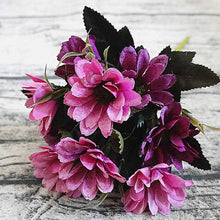 Load image into Gallery viewer, Silk daisy Bride flowers