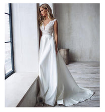 Load image into Gallery viewer, Wedding Dress Satin