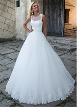 Load image into Gallery viewer, Long White  wedding dress